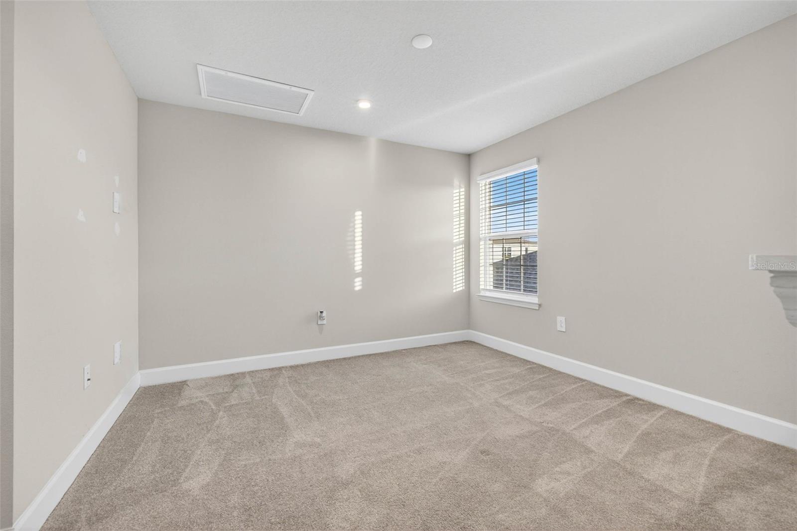 AVALON WOODS - Residential