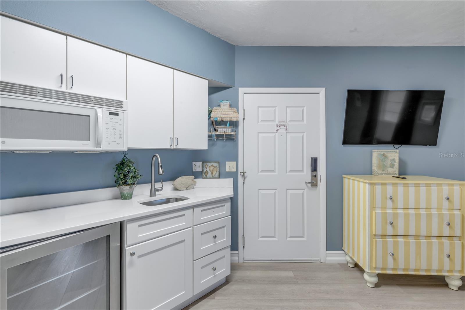 OCEAN WALK 01 DB CONDO - Residential