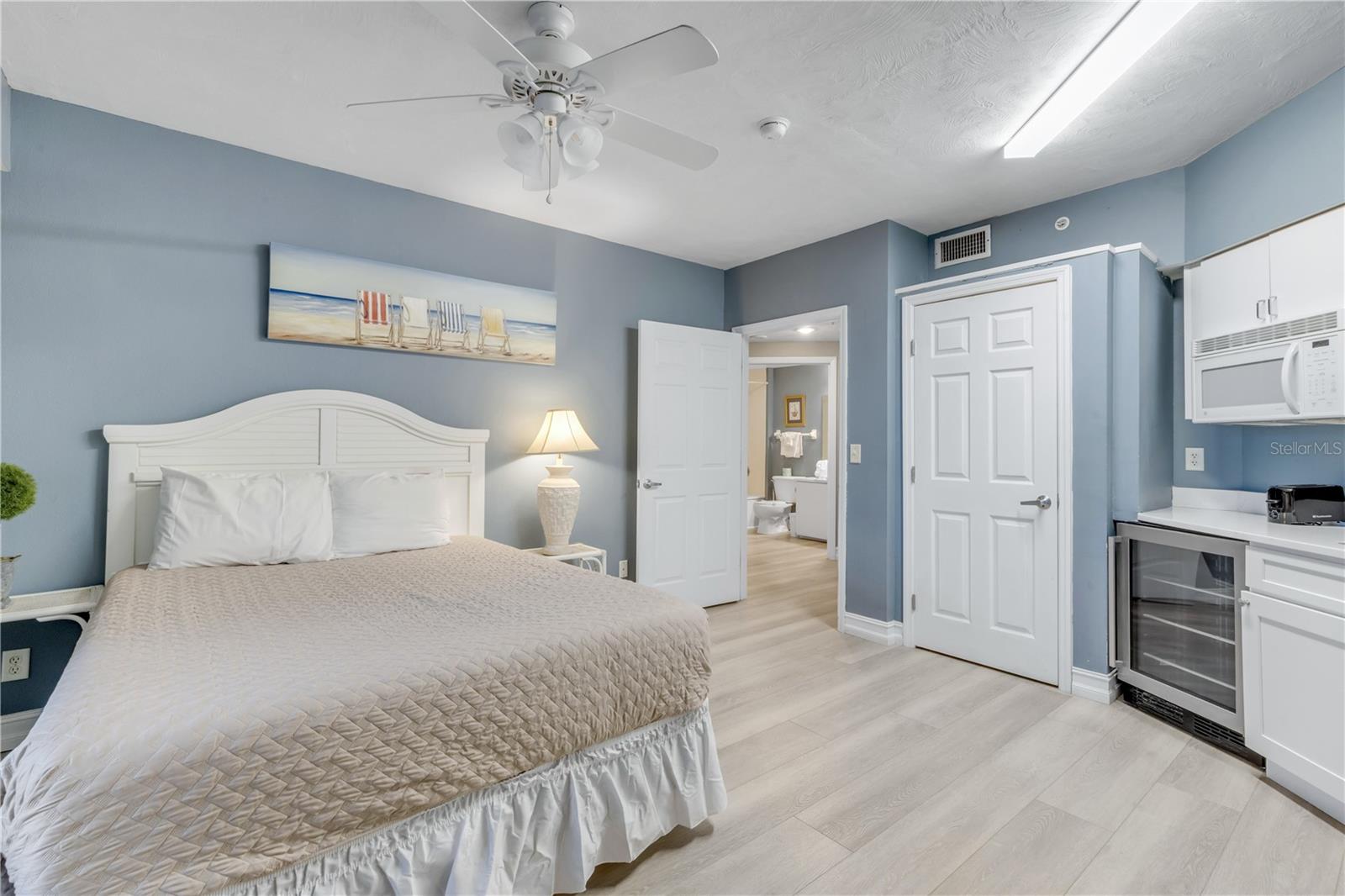 OCEAN WALK 01 DB CONDO - Residential