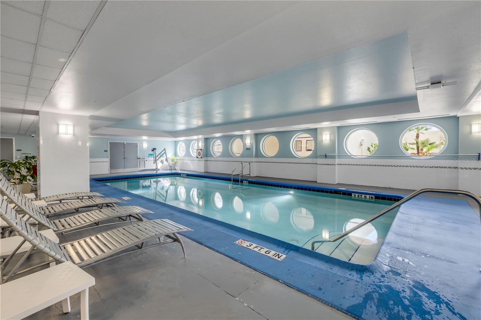 OCEAN WALK 01 DB CONDO - Residential