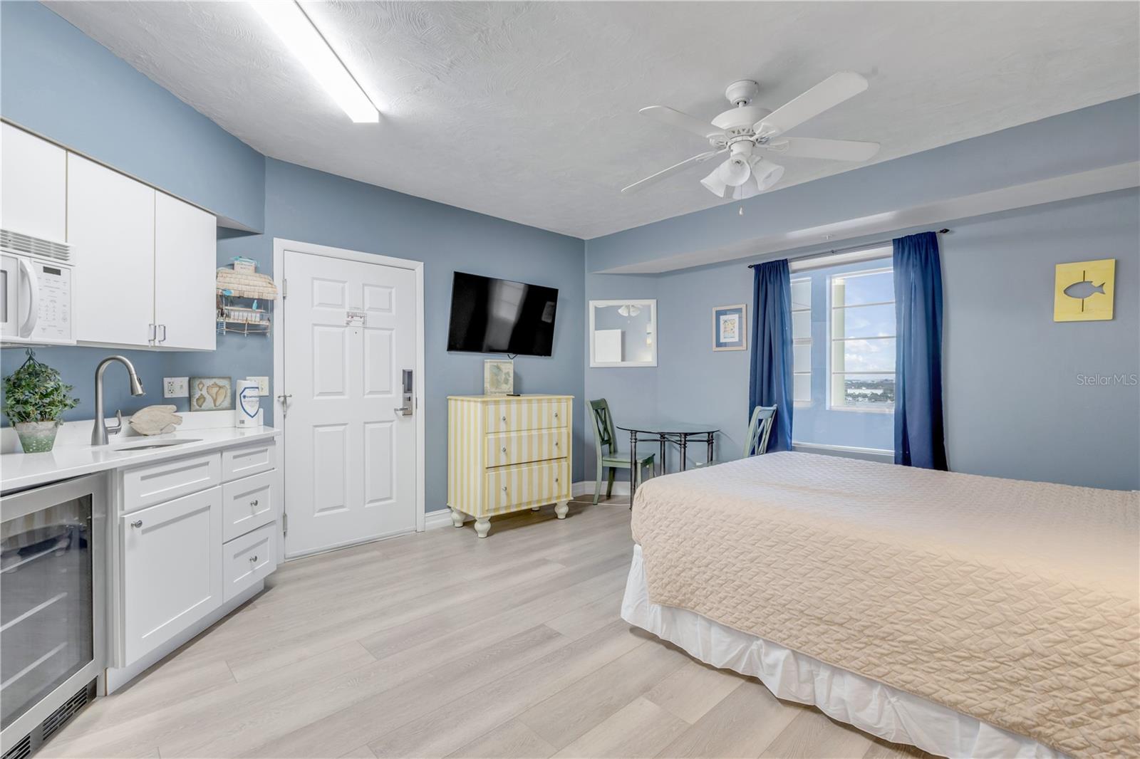 OCEAN WALK 01 DB CONDO - Residential