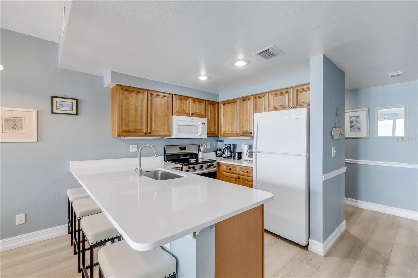 OCEAN WALK 01 DB CONDO - Residential