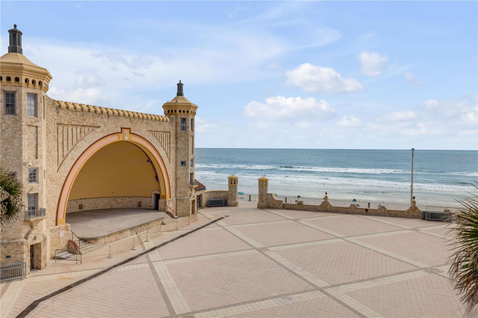 OCEAN WALK 01 DB CONDO - Residential