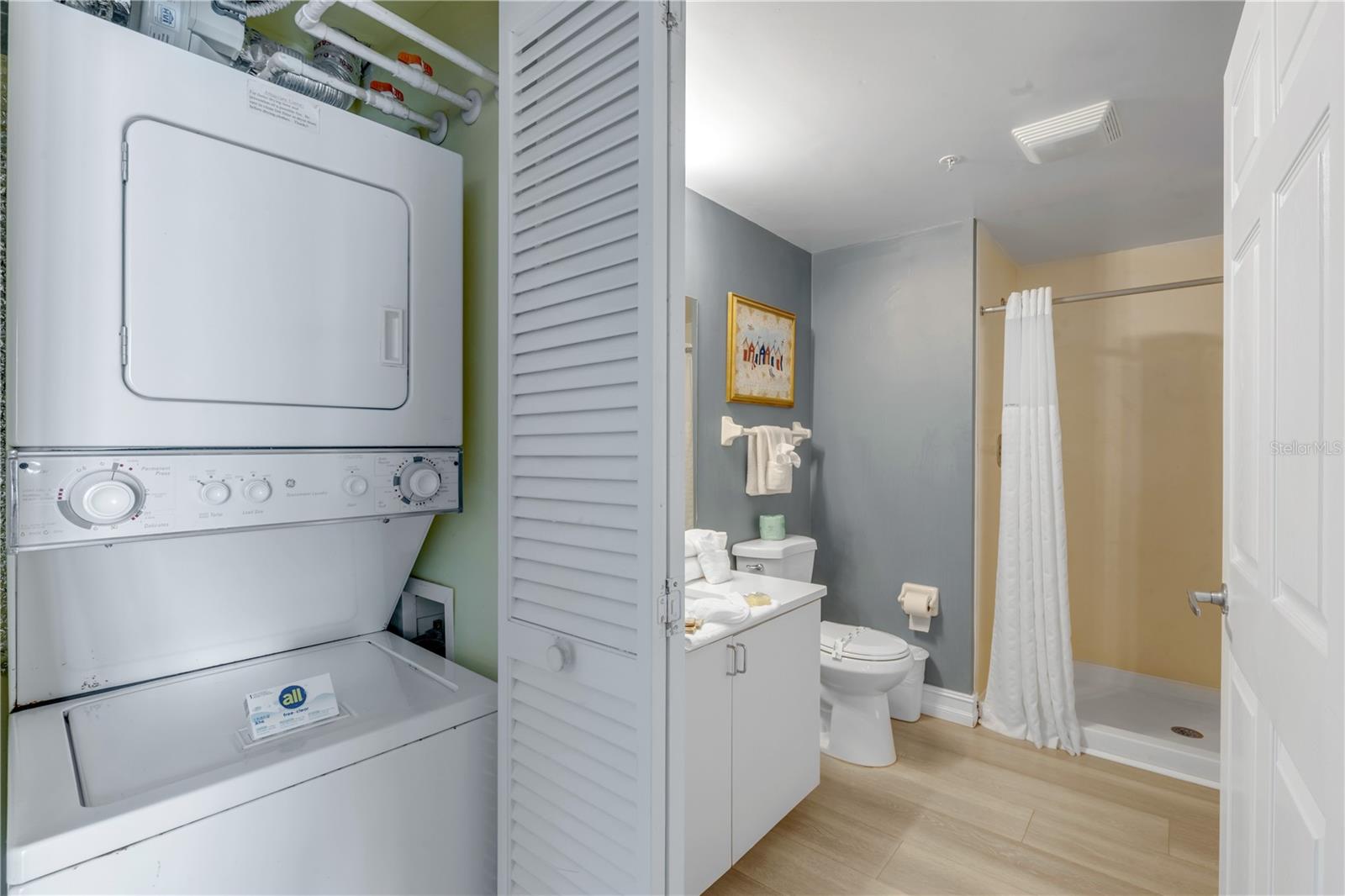 OCEAN WALK 01 DB CONDO - Residential