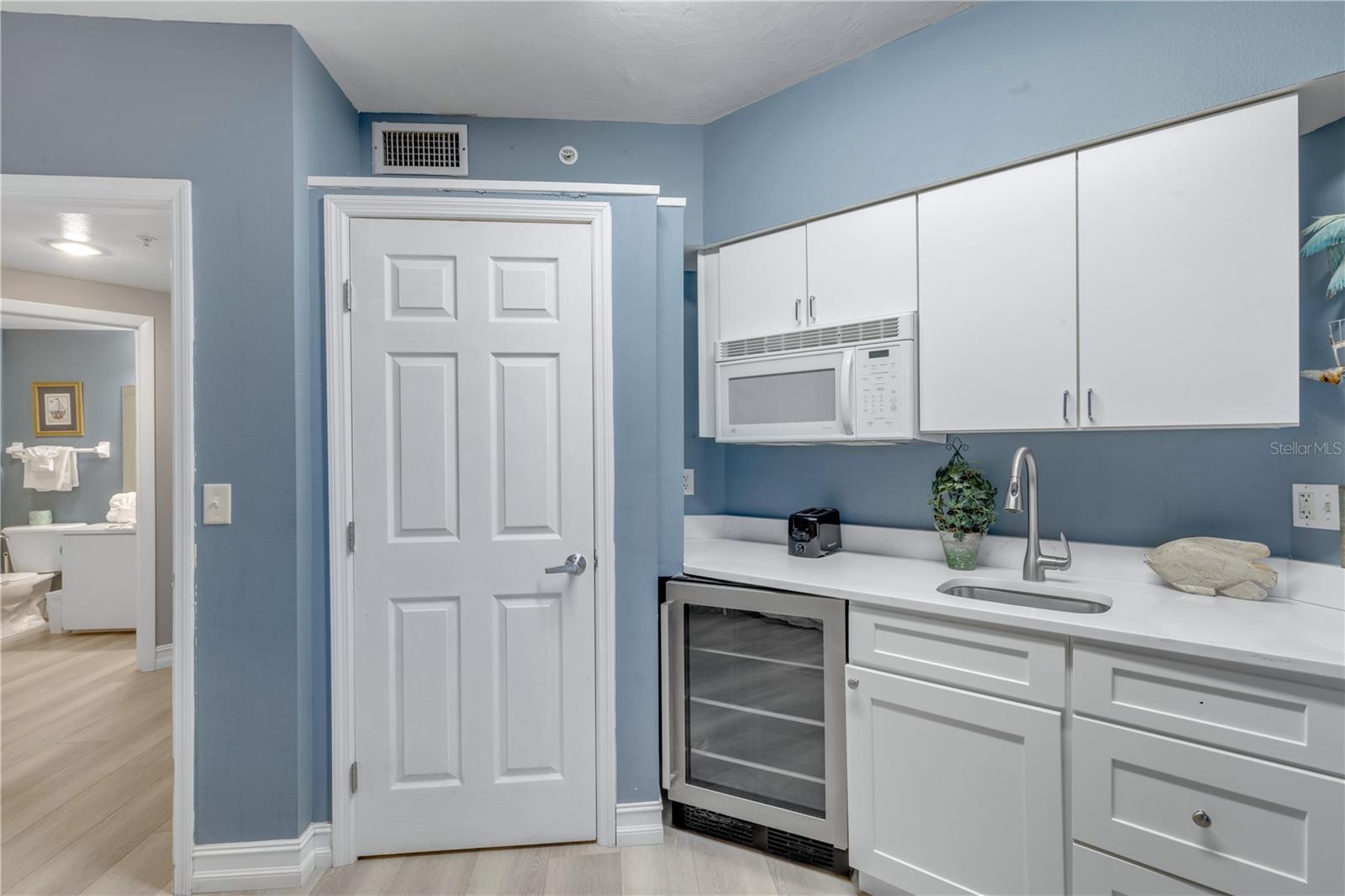 OCEAN WALK 01 DB CONDO - Residential