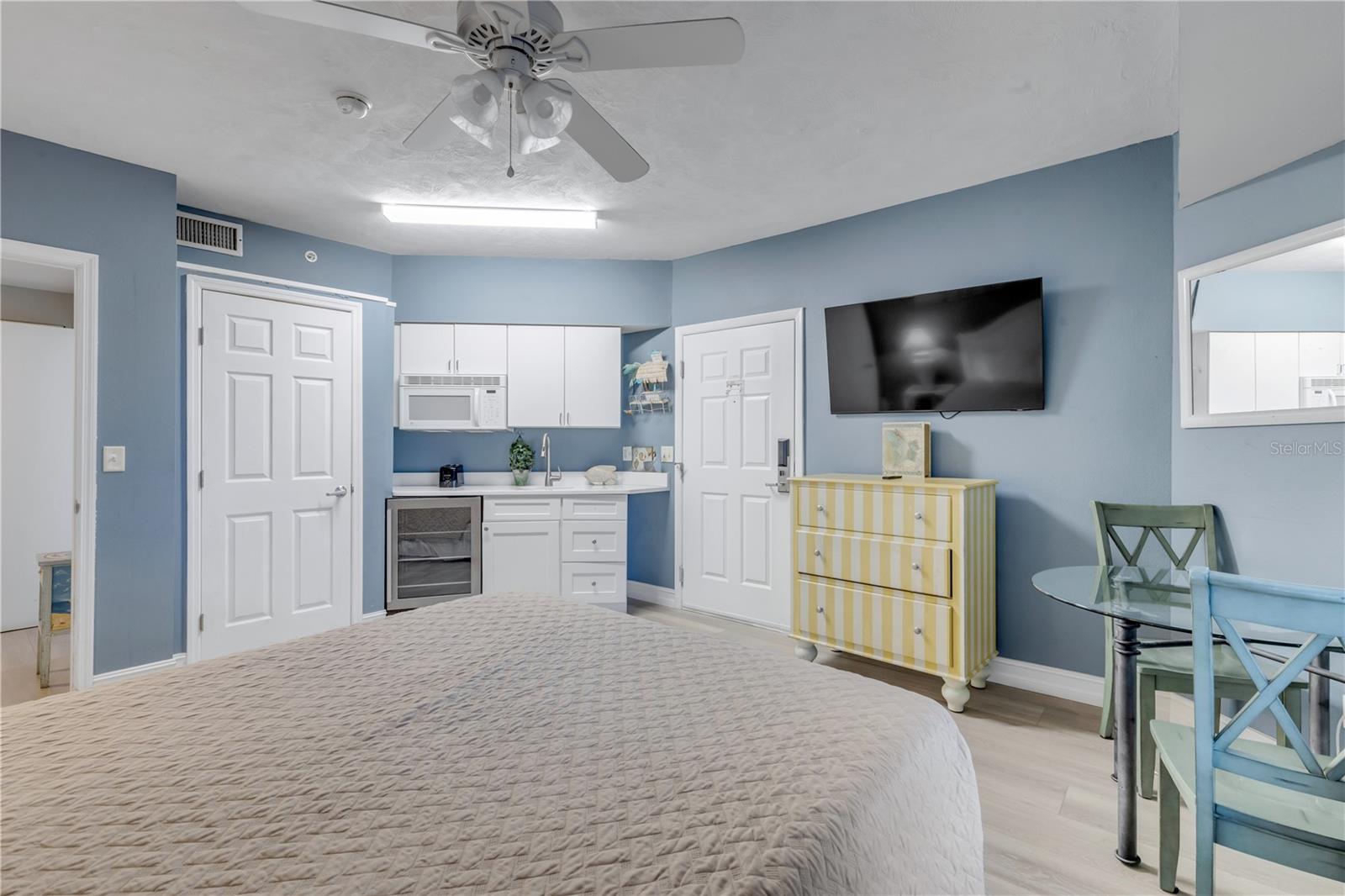 OCEAN WALK 01 DB CONDO - Residential