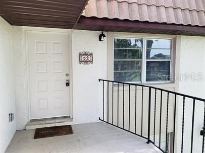 Wow, impeccable 2 bed 2 bath TOP FLOOR condo in most popular Winter Garden with beautiful POND VIEW! Easy access to 429 and Turnpike. You are only 7 minutes to popular downtown Winter Garden, enjoy a stroll at their famous farmers market, or a bike ride around the West Orange Trail. You'll be living minutes away from Winter Garden Village. Community includes pool and basketball court. PEST CONTROL INCLUDED. Enjoy your way home with us and say YES to this address today!