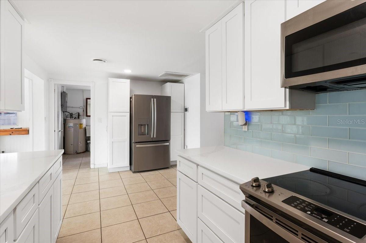 SOUTH VENICE - Residential