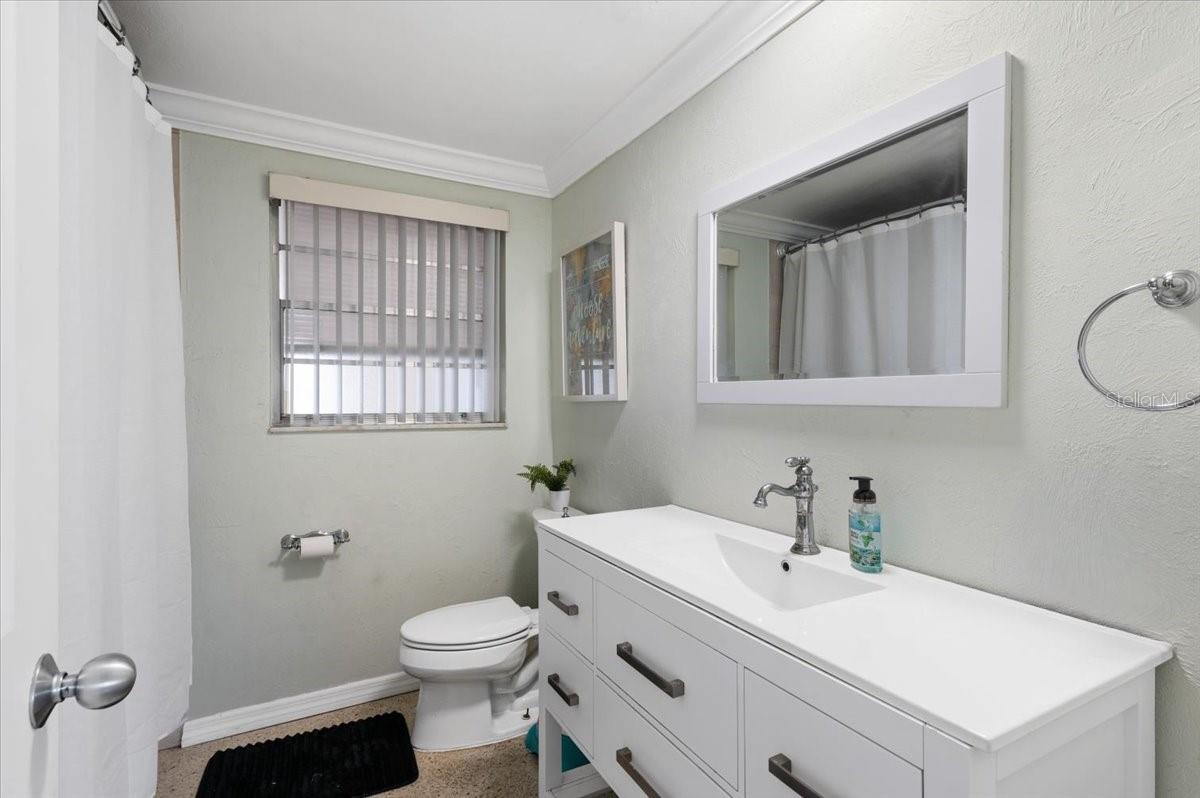 SOUTH VENICE - Residential