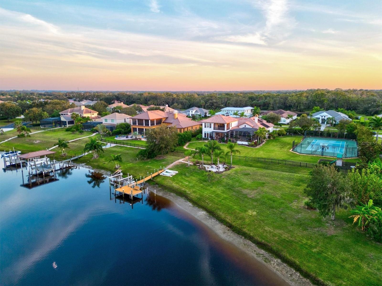 WINDING RIVER - Residential