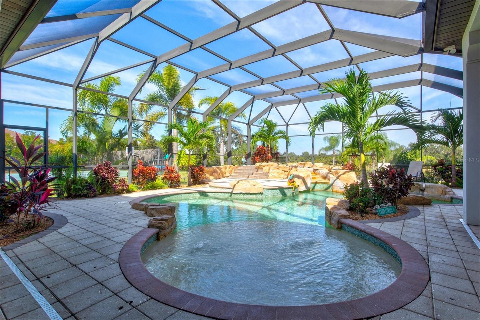 WINDING RIVER - Residential