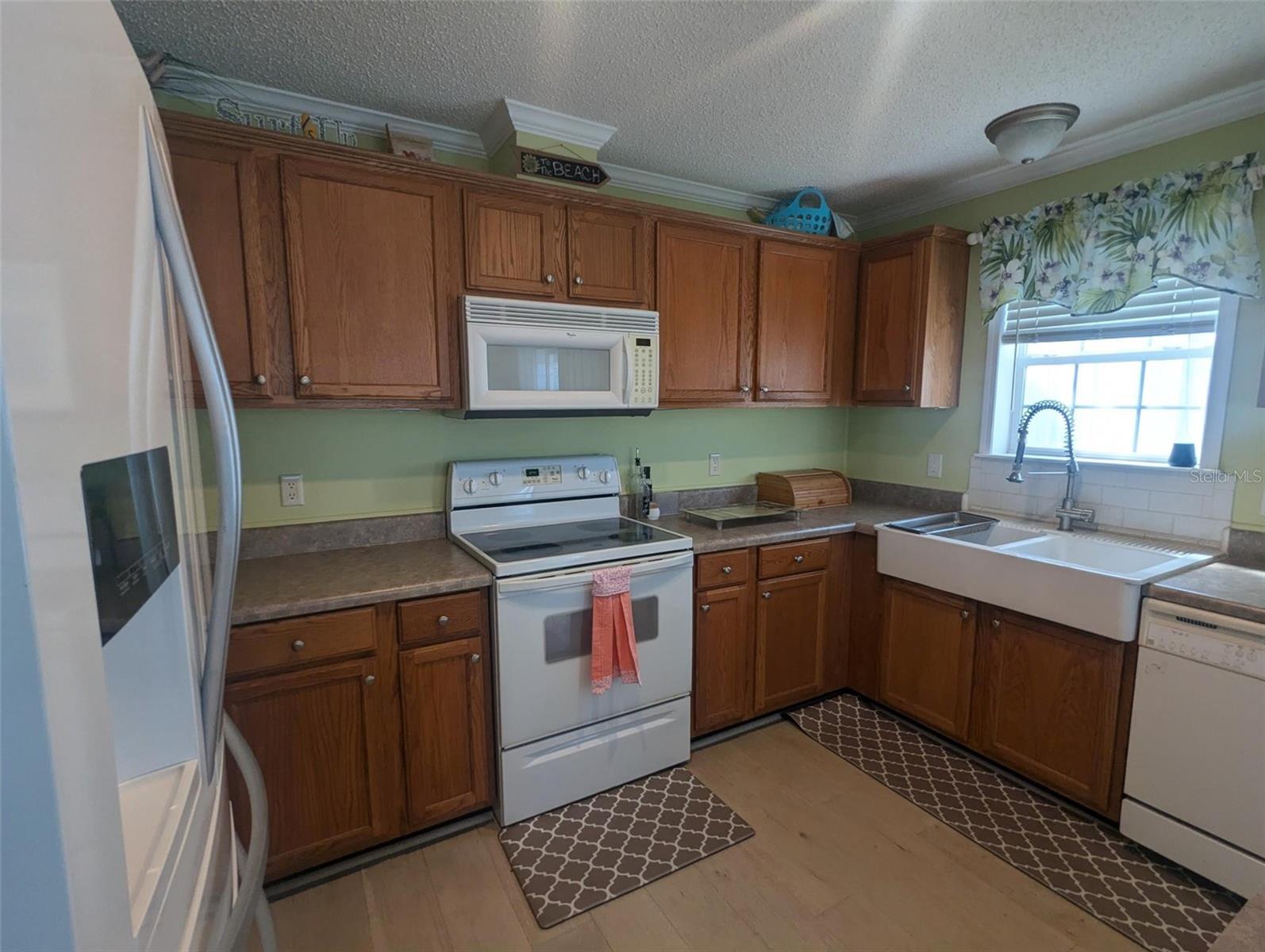 MAPLE LEAF ESTATES - Residential