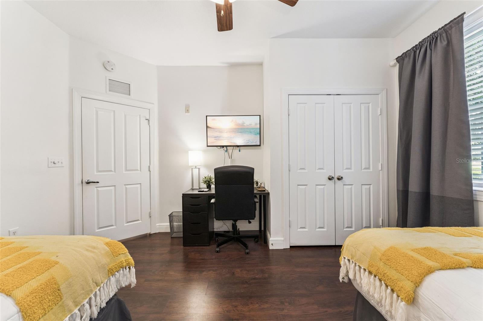 HERITAGE CROSSING CONDO PH 1 - Residential