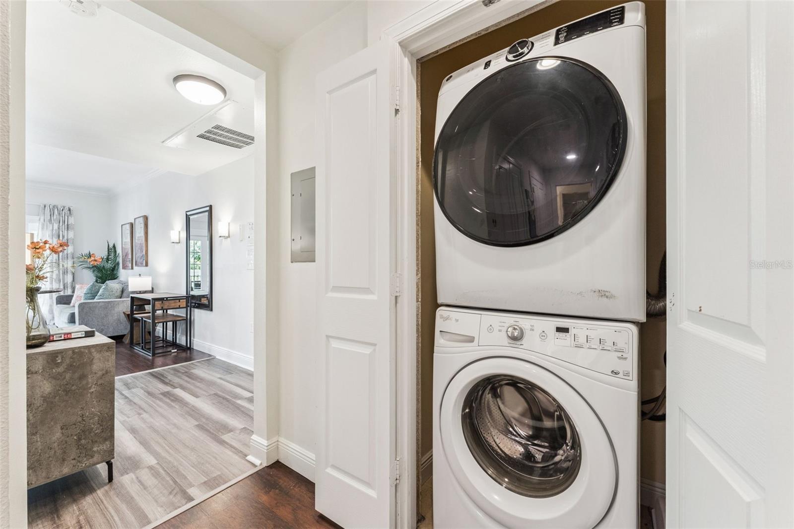 HERITAGE CROSSING CONDO PH 1 - Residential