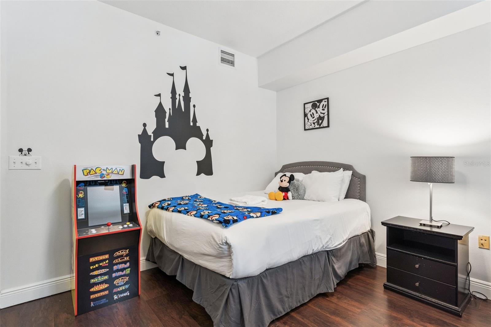 HERITAGE CROSSING CONDO PH 1 - Residential