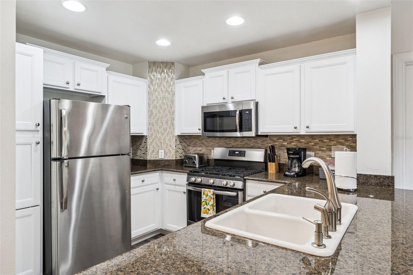 HERITAGE CROSSING CONDO PH 1 - Residential