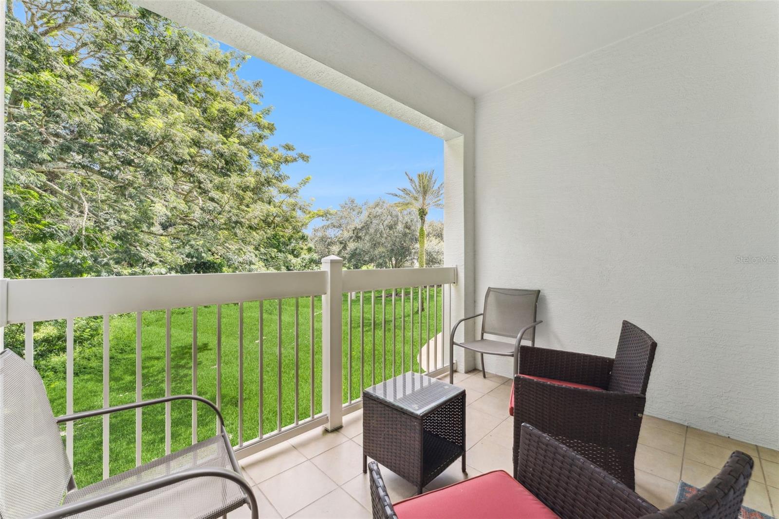 HERITAGE CROSSING CONDO PH 1 - Residential