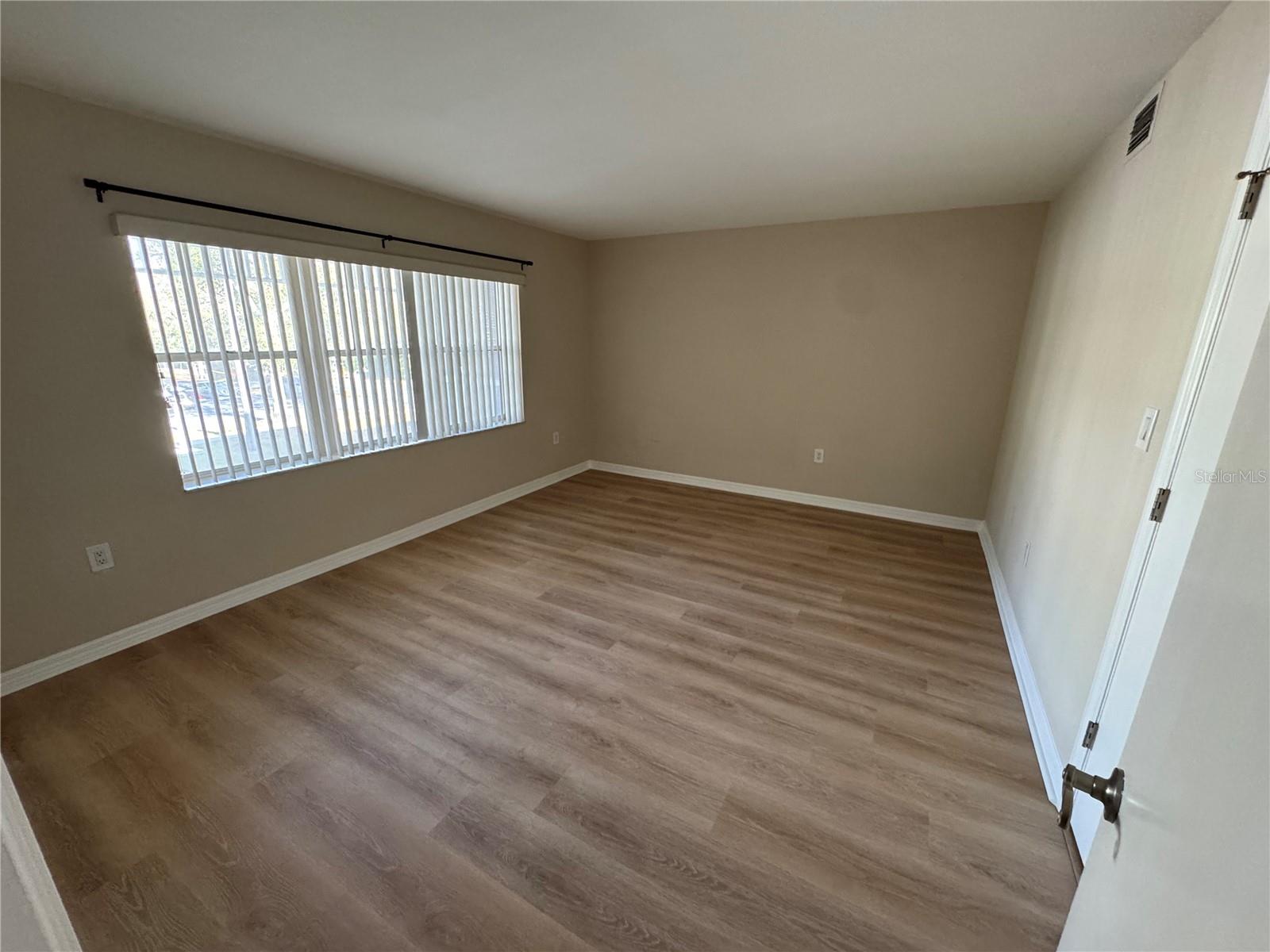 DOLLY BAY A VILLAGE ON LAKE TARPON - Residential Lease