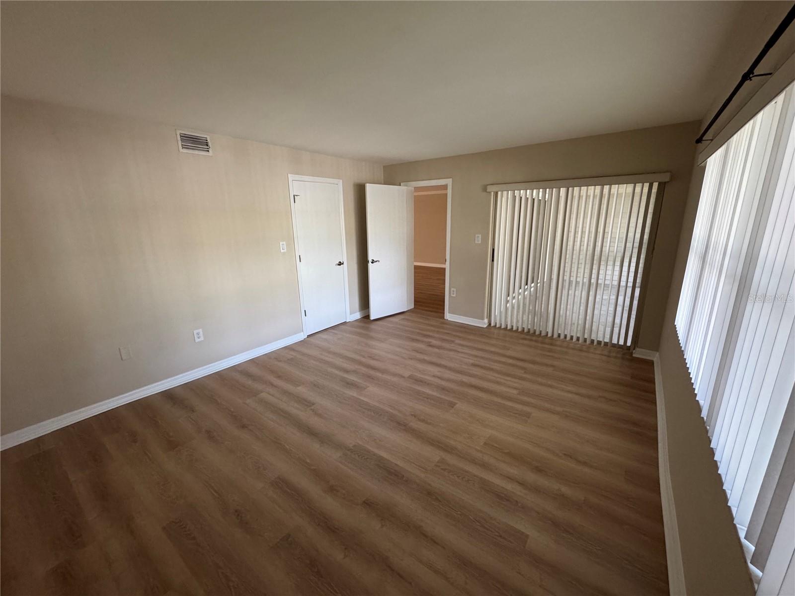 DOLLY BAY A VILLAGE ON LAKE TARPON - Residential Lease