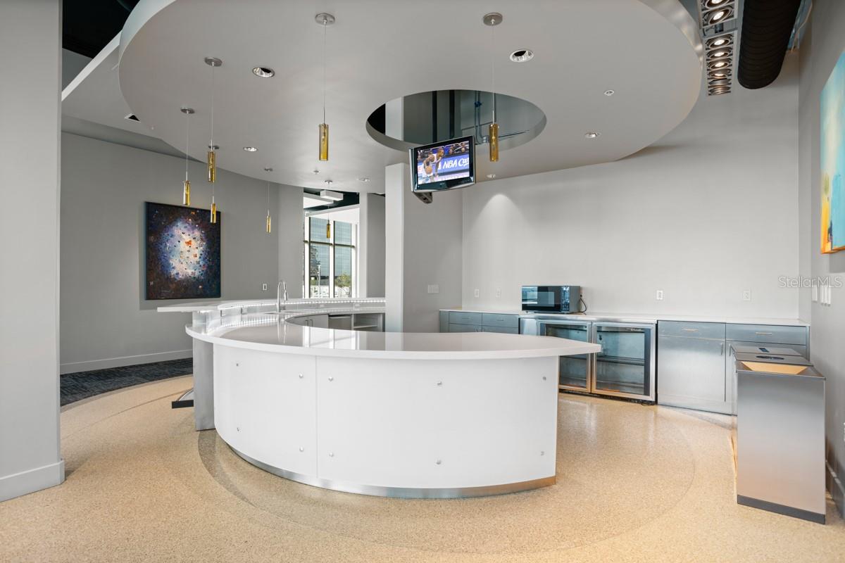 VUE AT LAKE EOLA CONDOMINIUMS - Residential