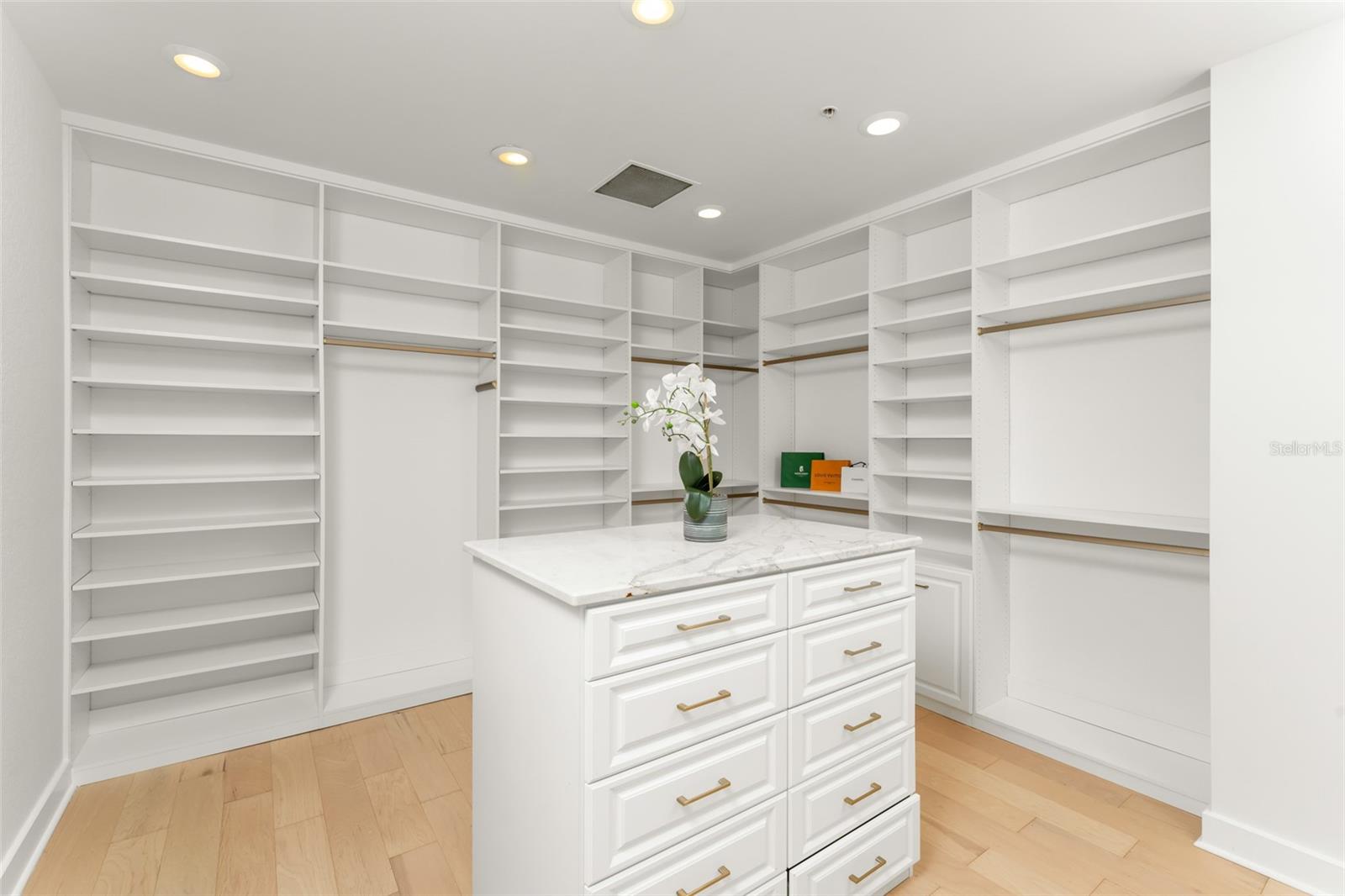 VUE AT LAKE EOLA CONDOMINIUMS - Residential