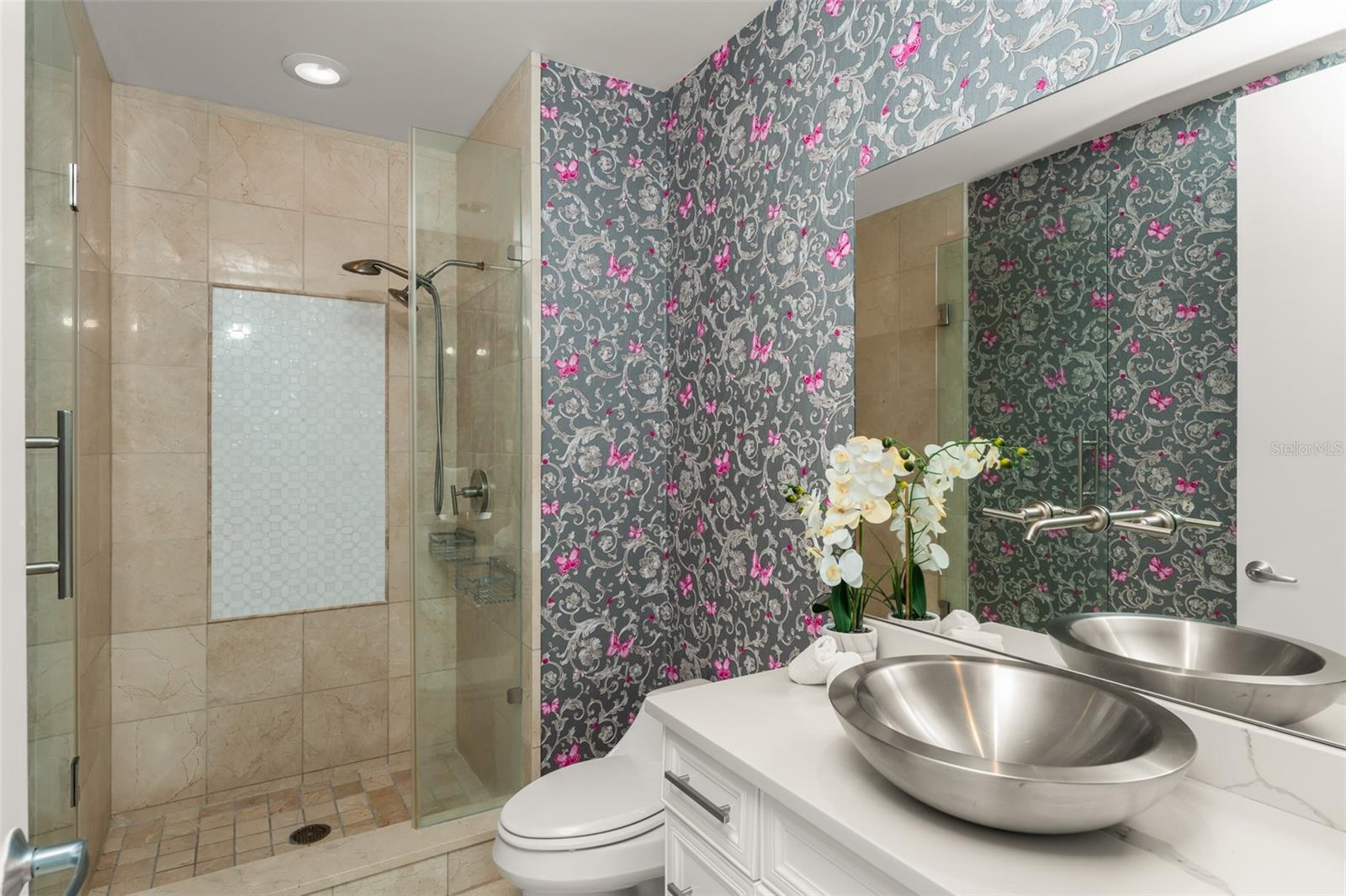 VUE AT LAKE EOLA CONDOMINIUMS - Residential