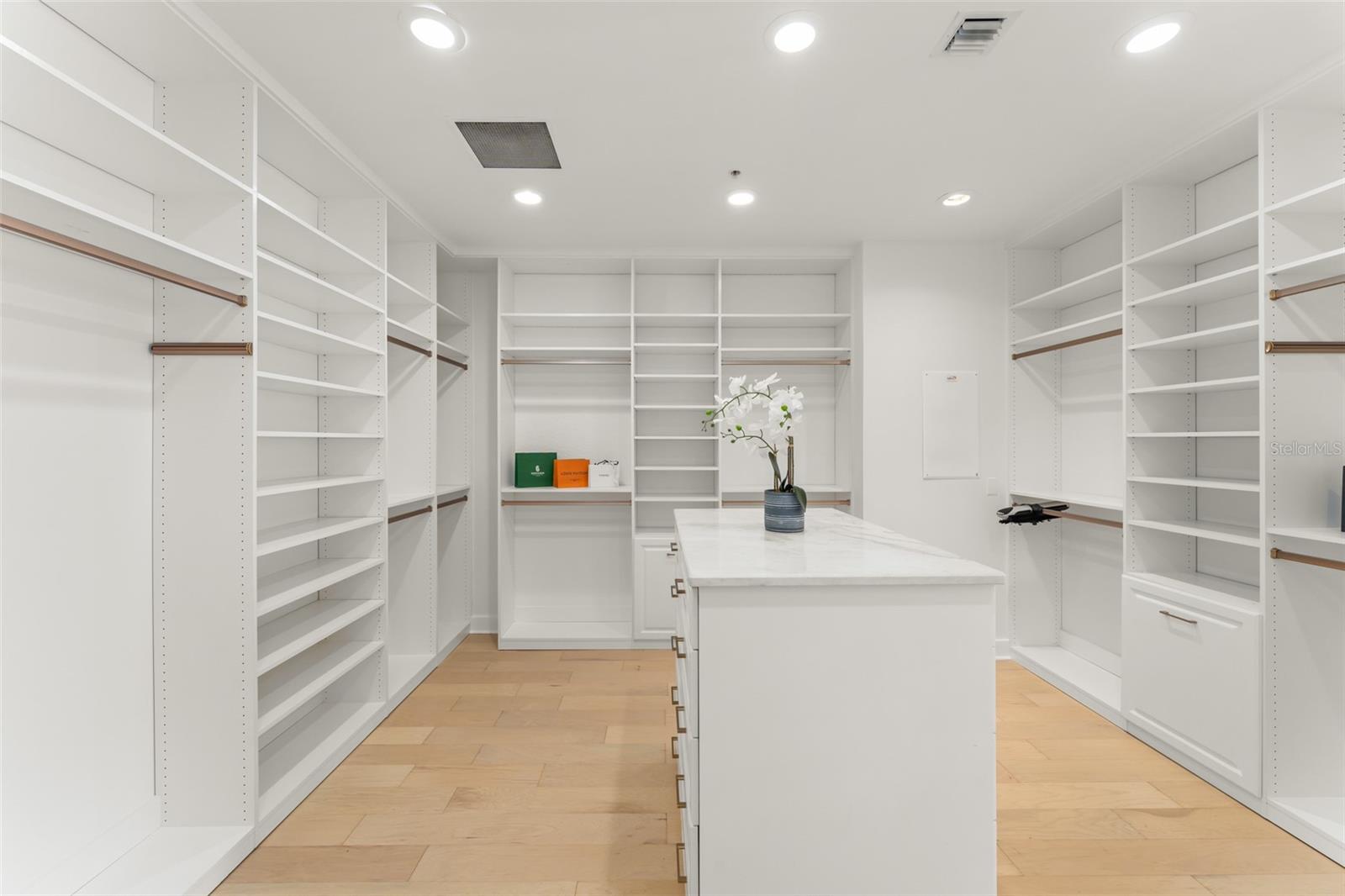 VUE AT LAKE EOLA CONDOMINIUMS - Residential