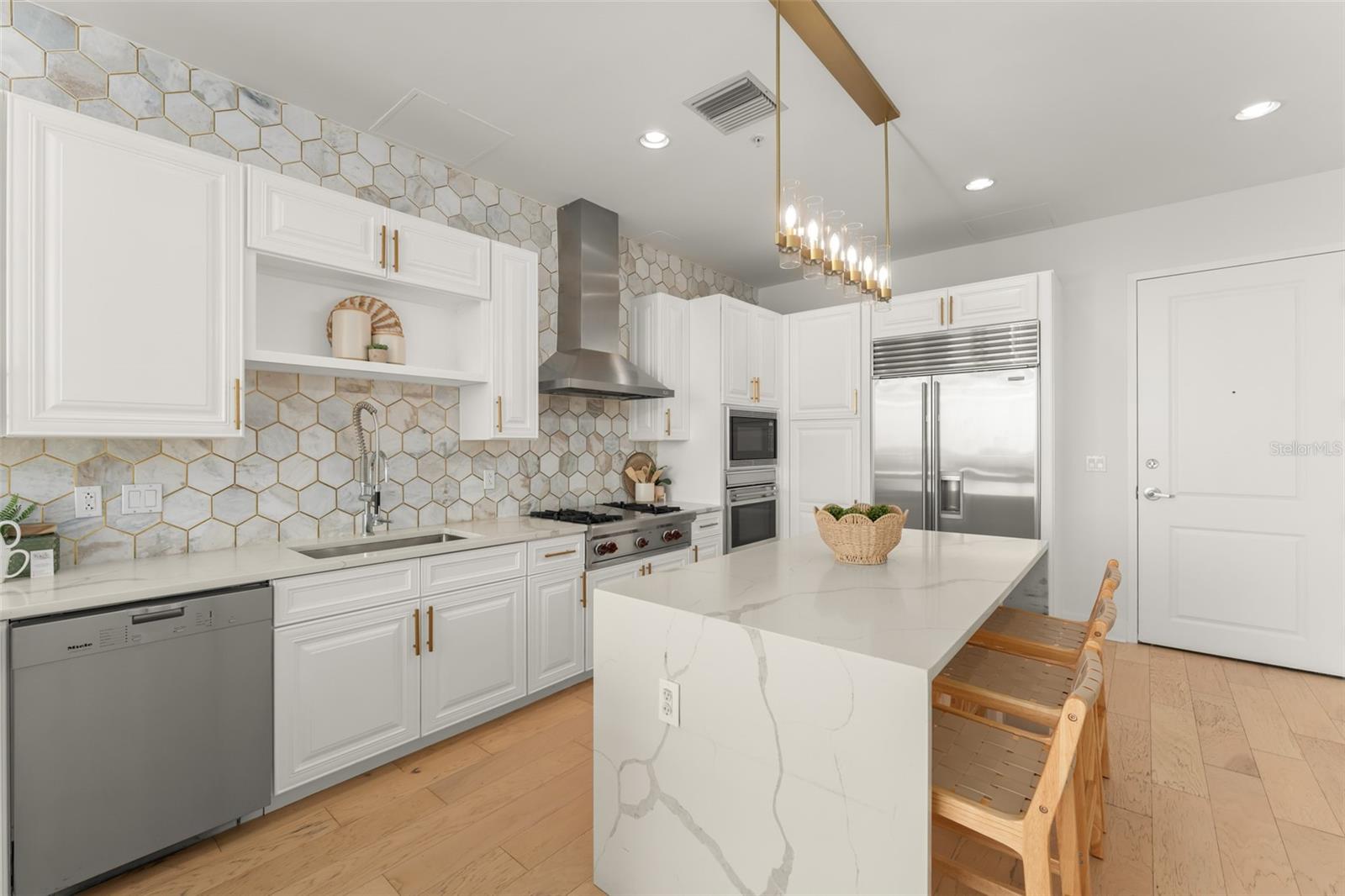 VUE AT LAKE EOLA CONDOMINIUMS - Residential