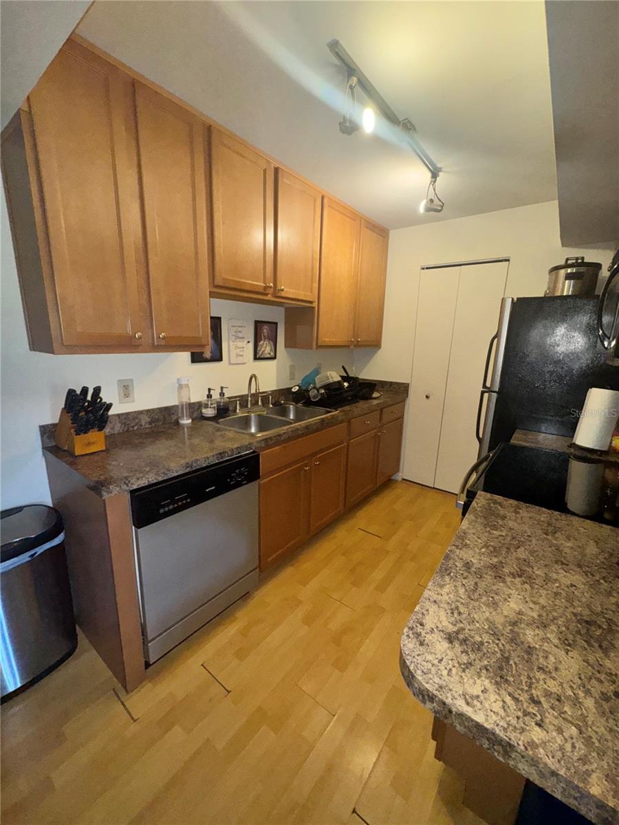 2810 PLAZA TERRACE DRIVE 2810