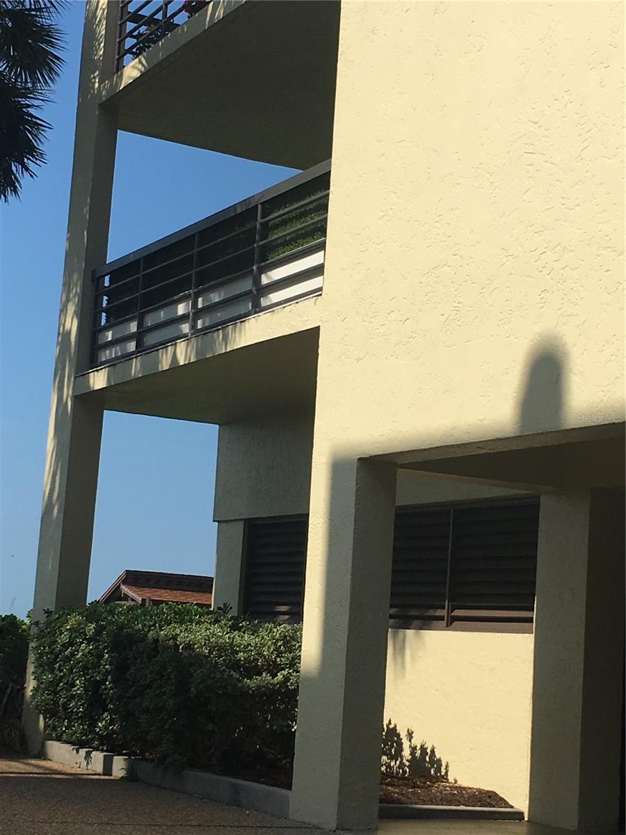 Beautiful Ocean front condo completely remodeled (2017) to include hurricane windows/sliders just steps to the beach. Corner unit. One garage parking spot & storage unit. New AC unit (2023). Building has new roof (2023) assessment paid. Condo features all high end upgrades, sub zero refrigerator, Wolf induction range/oven/ Wolf Microwave, Coach Dishwasher, Electrolux Washer/Dryer. Custom shades/drapes. Engineered hardwood floors.