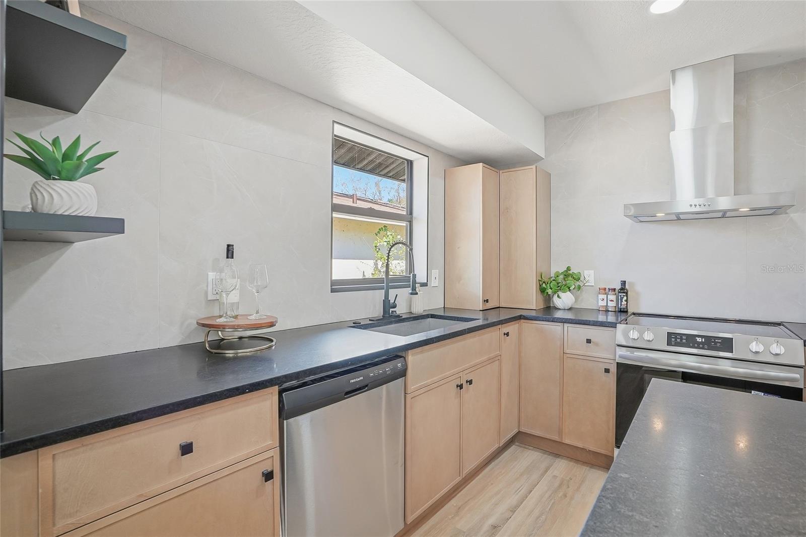 MORNING GLORY RIDGE - Residential