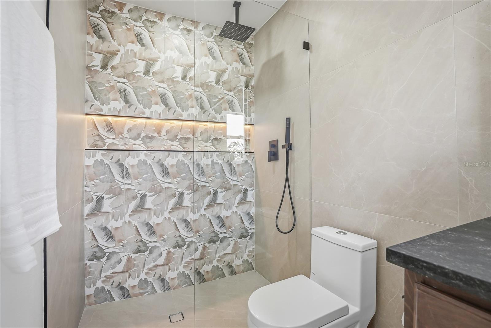 MORNING GLORY RIDGE - Residential