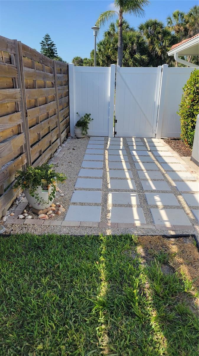 GULF GATE WOODS - Residential Lease