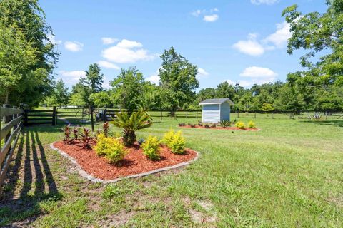 Tiny photo for 1890 NW 167th Place, Trenton, FL 32693 (MLS # GC530196)