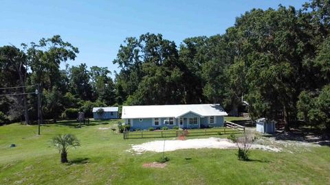 Tiny photo for 1890 NW 167th Place, Trenton, FL 32693 (MLS # GC530196)