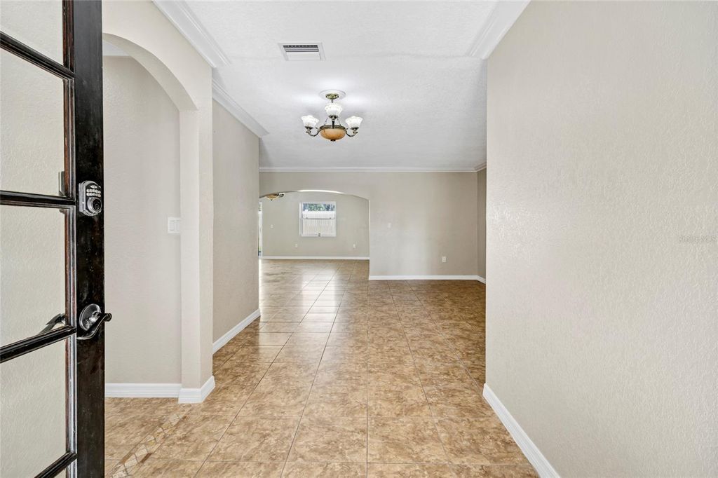 Photo of 915 Seminole Boulevard, Tarpon Springs, FL 34689 (MLS # TB8461709)