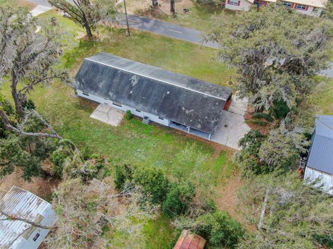 A home in PLANT CITY