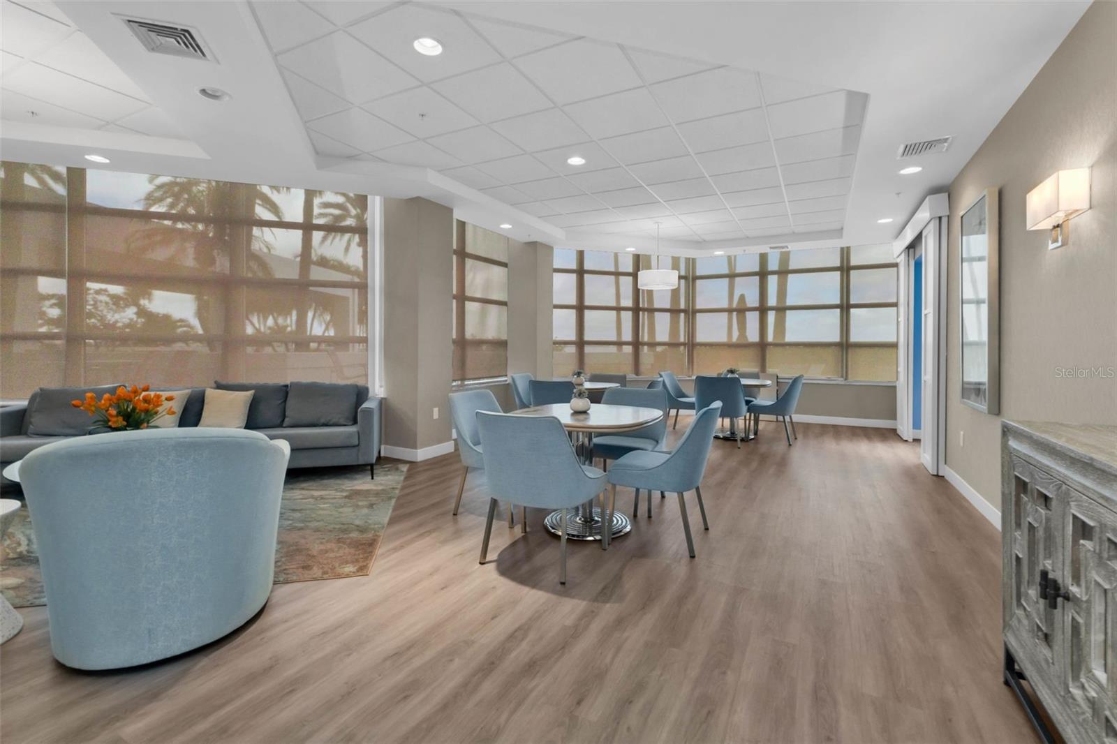 CONDO ON THE BAY TOWER I - Residential