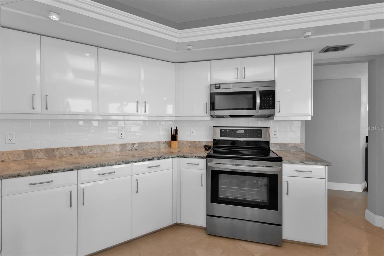 CONDO ON THE BAY TOWER I - Residential