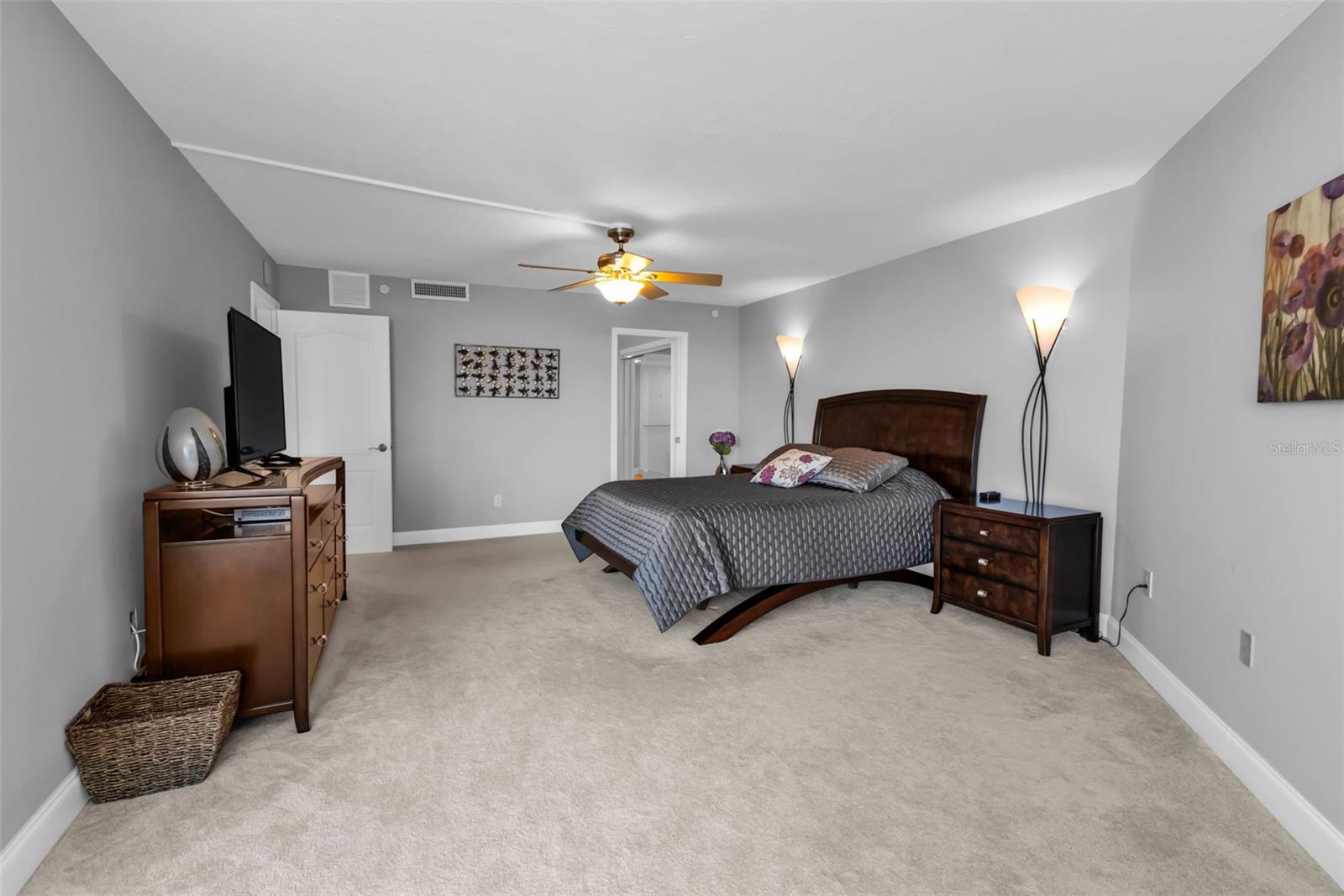 CONDO ON THE BAY TOWER I - Residential