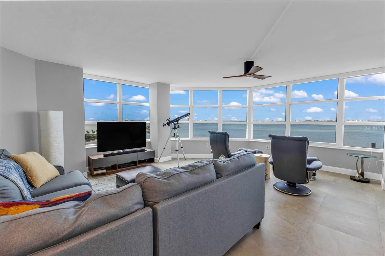 CONDO ON THE BAY TOWER I - Residential