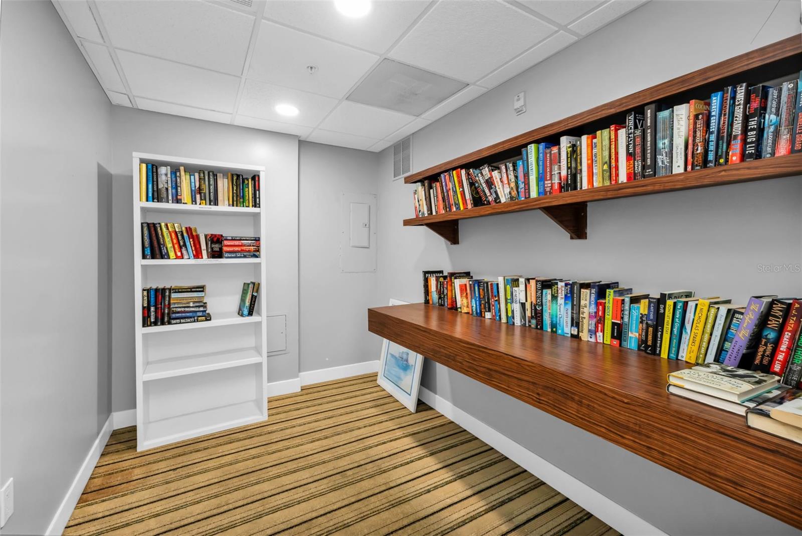 CONDO ON THE BAY TOWER I - Residential