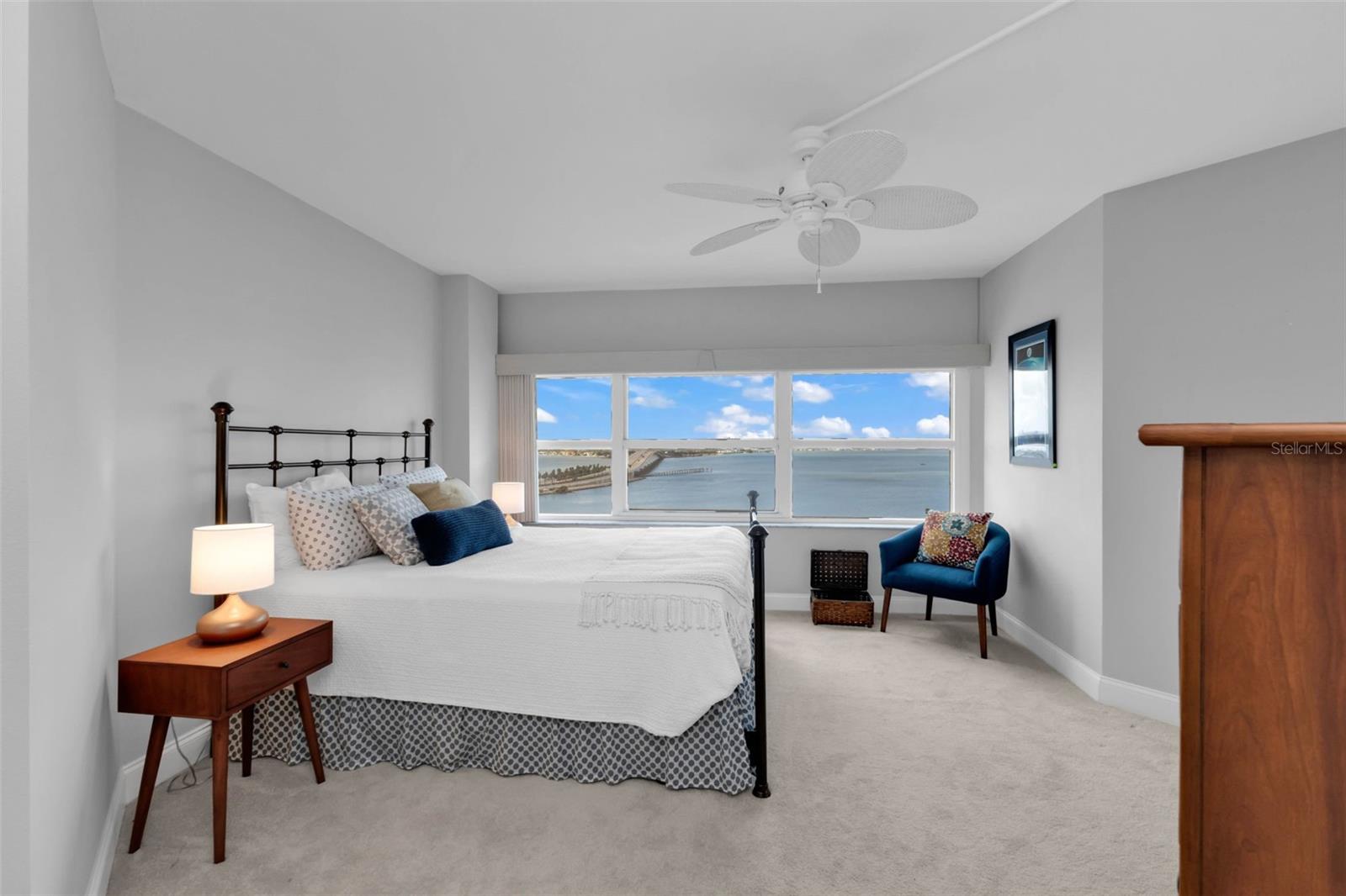 CONDO ON THE BAY TOWER I - Residential