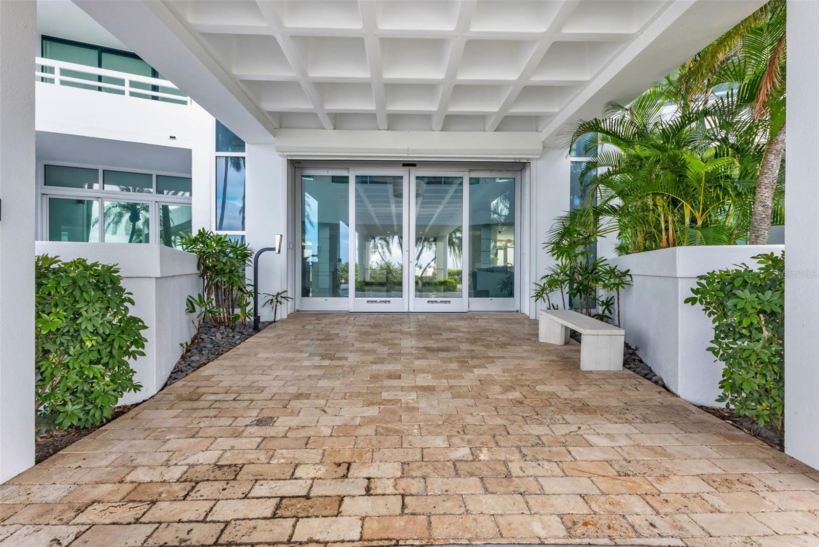 CONDO ON THE BAY TOWER I - Residential