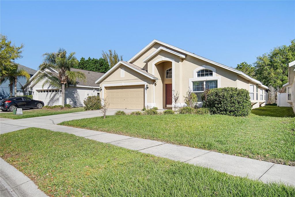 Photo of 5457 Los Palma Vista Drive, Orlando, FL 32837 (MLS # O6393438)