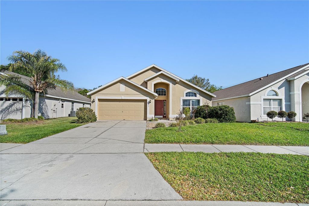 Photo of 5457 Los Palma Vista Drive, Orlando, FL 32837 (MLS # O6393438)