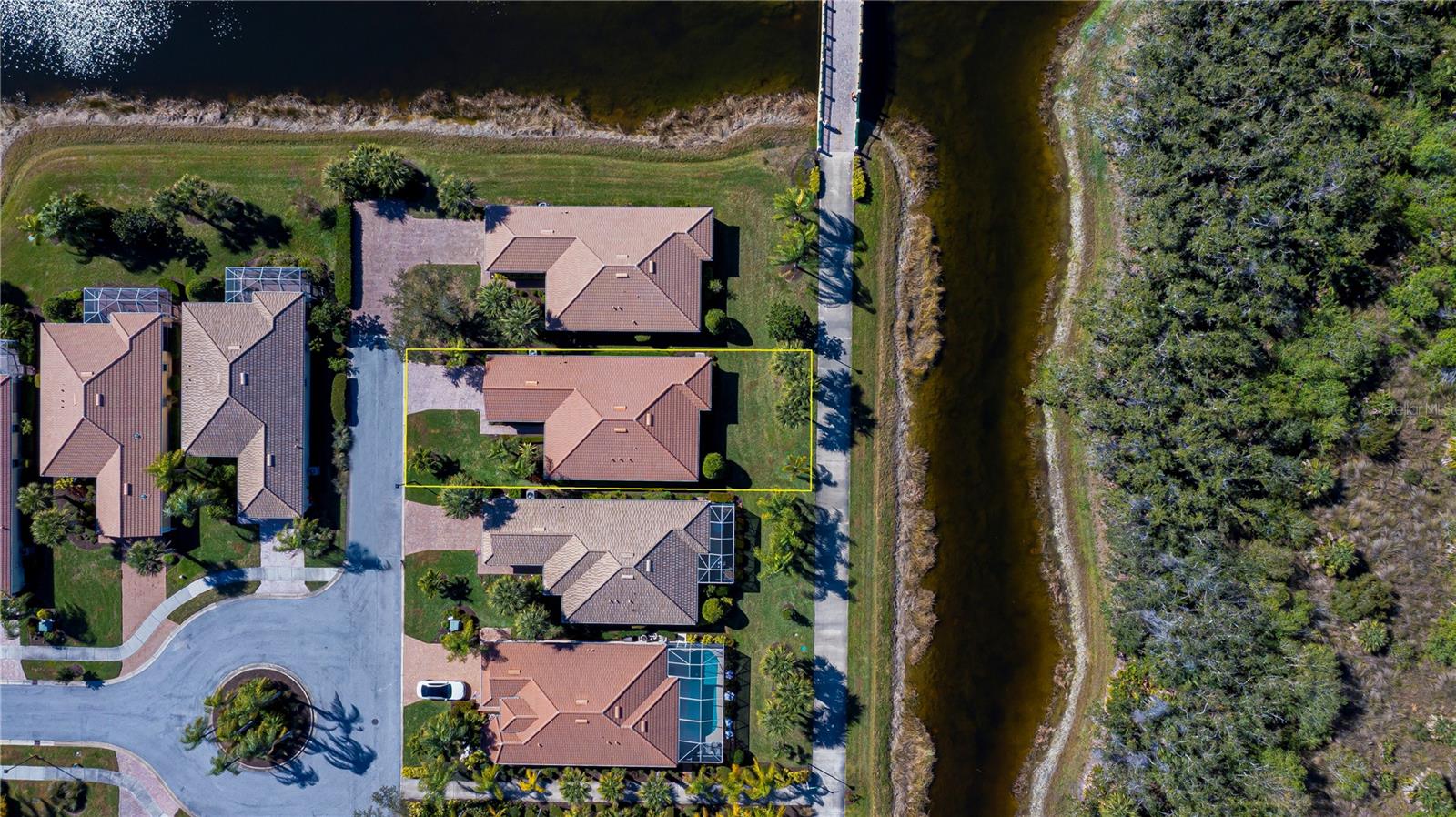 ISLANDWALK AT THE WEST VILLAGES - Residential