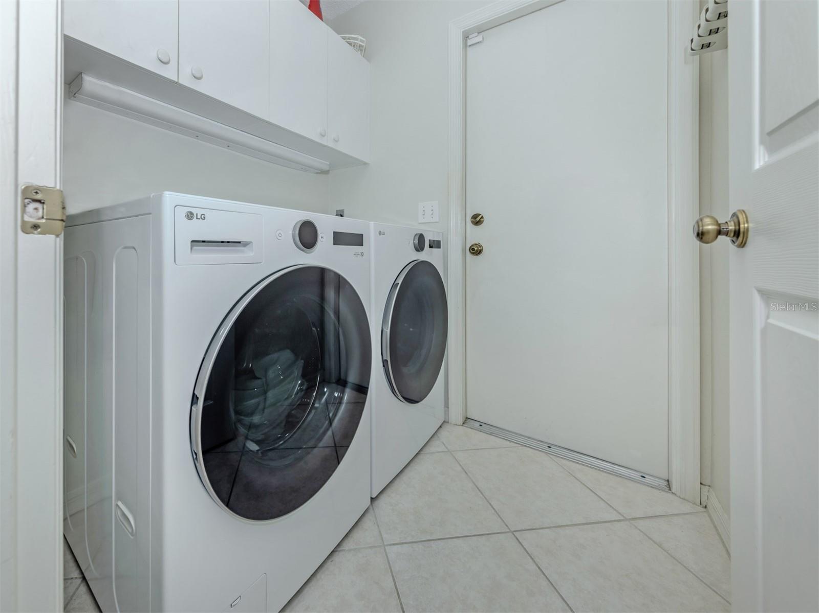 CLUBSIDE VILLAS - Residential