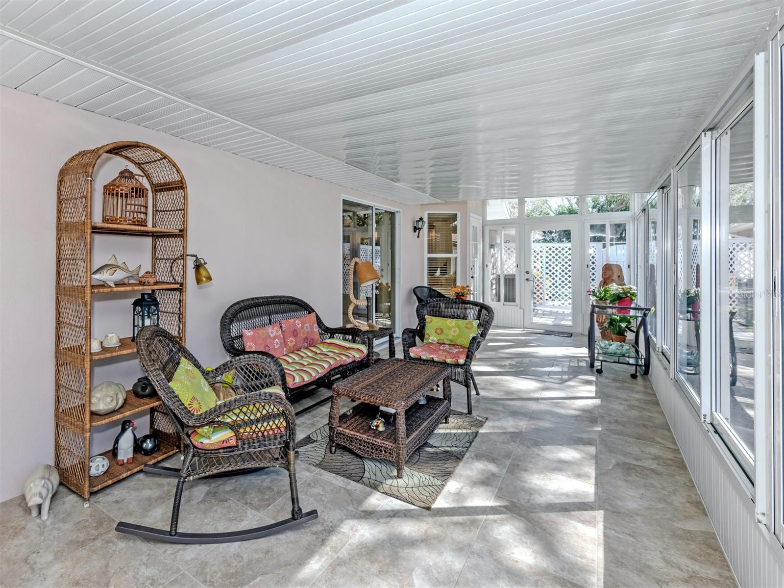 CLUBSIDE VILLAS - Residential