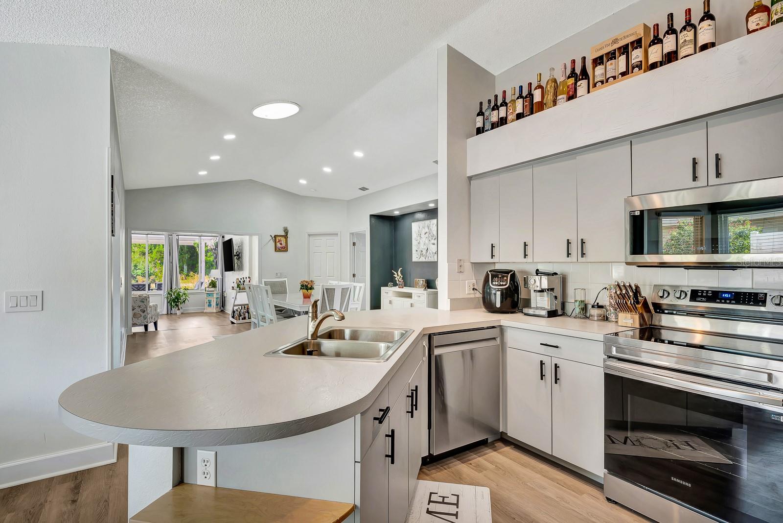 CREEKWOOD PH ONE SUBPHASE I UNIT A1 - Residential Lease